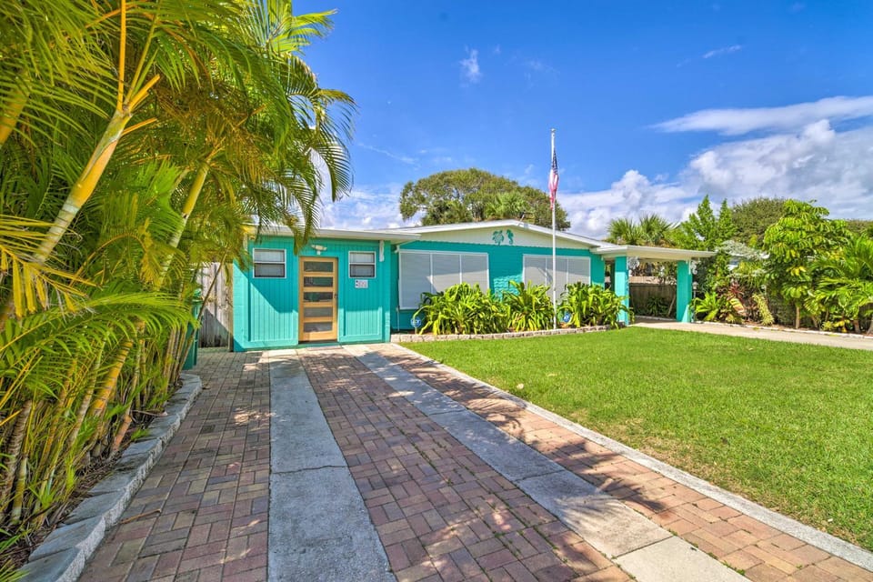 Walkable Florida Duplex: 2 Blocks to Cocoa Beach! House in Cocoa Beach