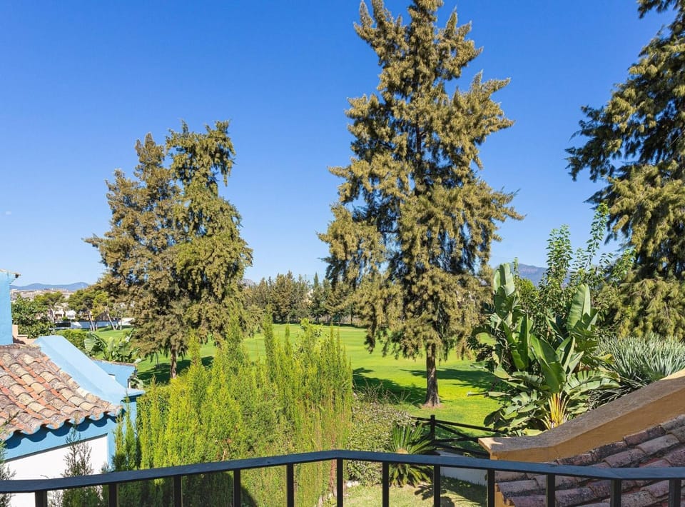 Isla de Guadalmina townhouse Villa in San Pedro de Alcántara