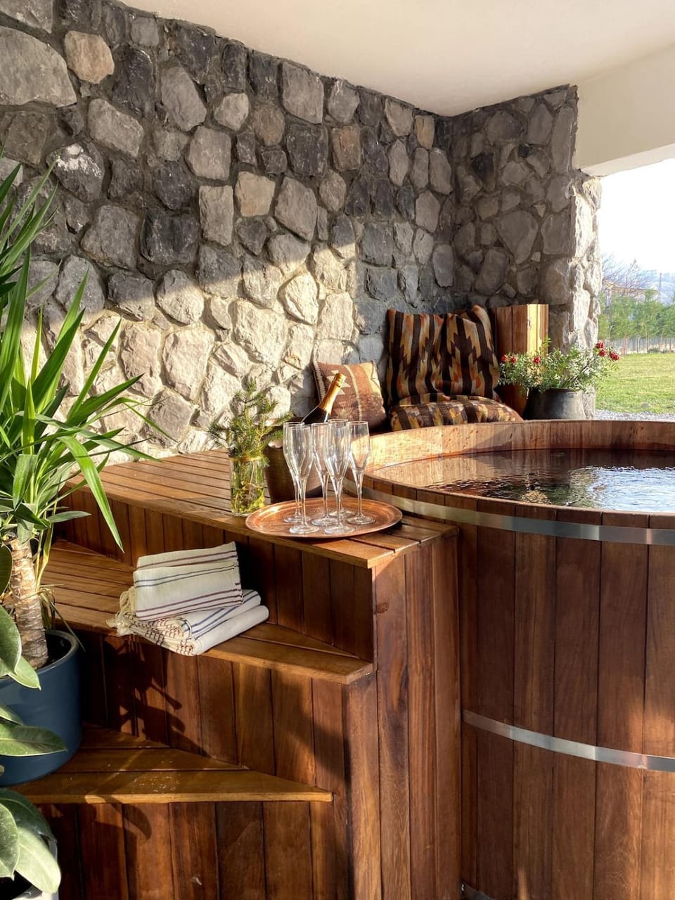 Natural landscape, Hot Tub, Pool view, Swimming pool
