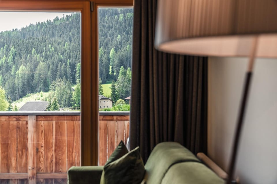 Natural landscape, Living room, Mountain view