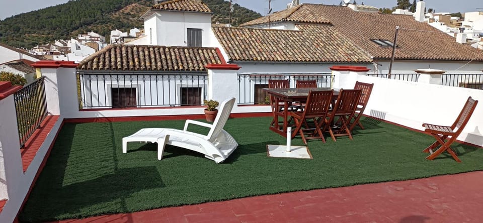 Jacaranda House in Sierra de Cádiz