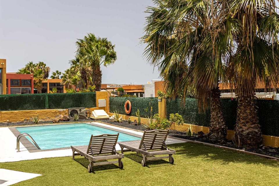 Garden, Swimming pool
