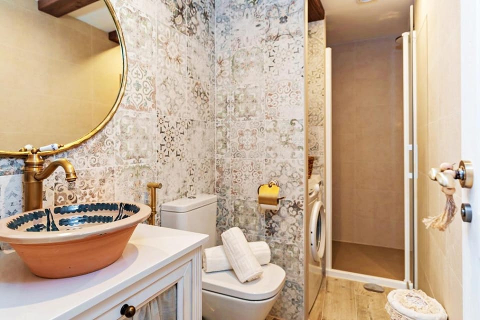 Shower, Toilet, Bathroom, washing machine