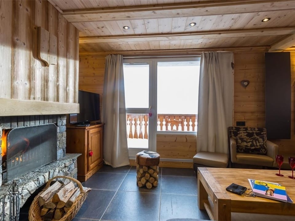 "Chalet Triplex 12 Pers à Val Thorens - 4 Flocons Or, Cheminée, WiFi, Proche Pistes et Commerces" - FR-1-637-10 Chalet in Les Allues