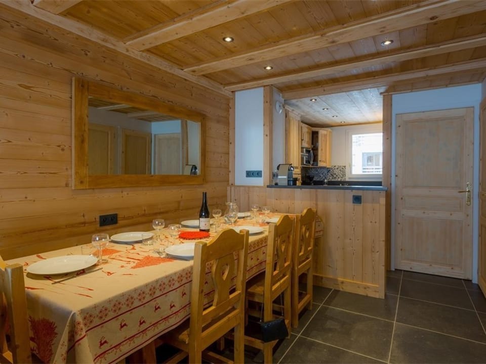 "Chalet Triplex 12 Pers à Val Thorens - 4 Flocons Or, Cheminée, WiFi, Proche Pistes et Commerces" - FR-1-637-10 Chalet in Les Allues