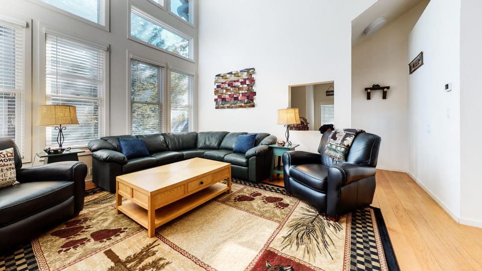 Snowcreek #840 condo Apartment in Mammoth Lakes