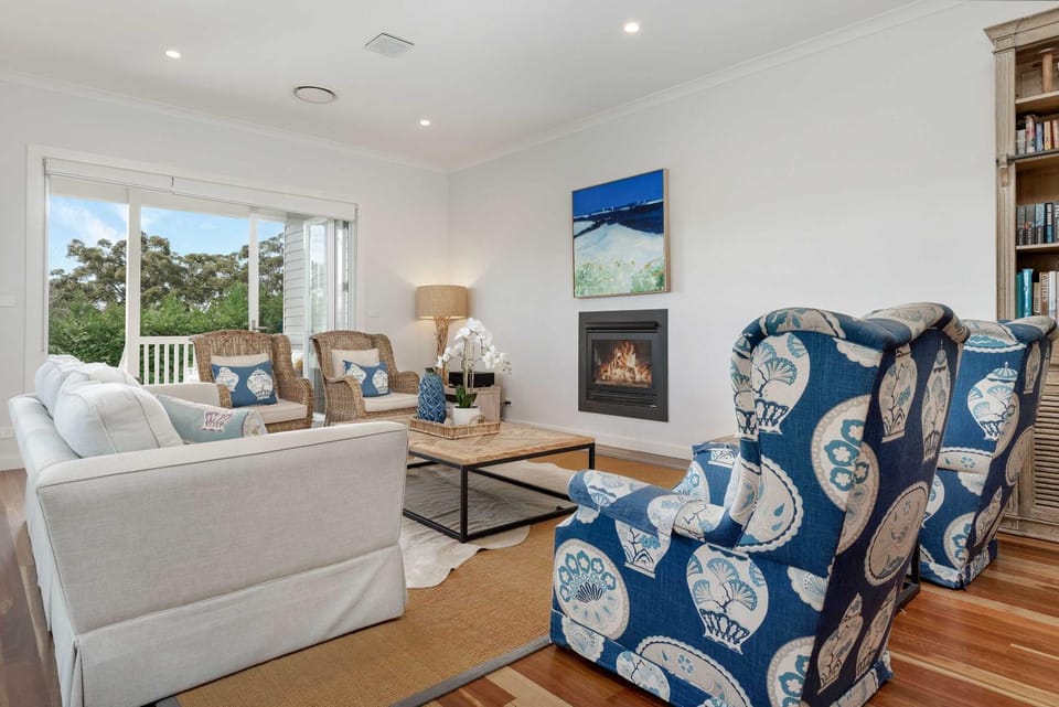Sea Breeze - walking distance to Orion Beach House in Vincentia