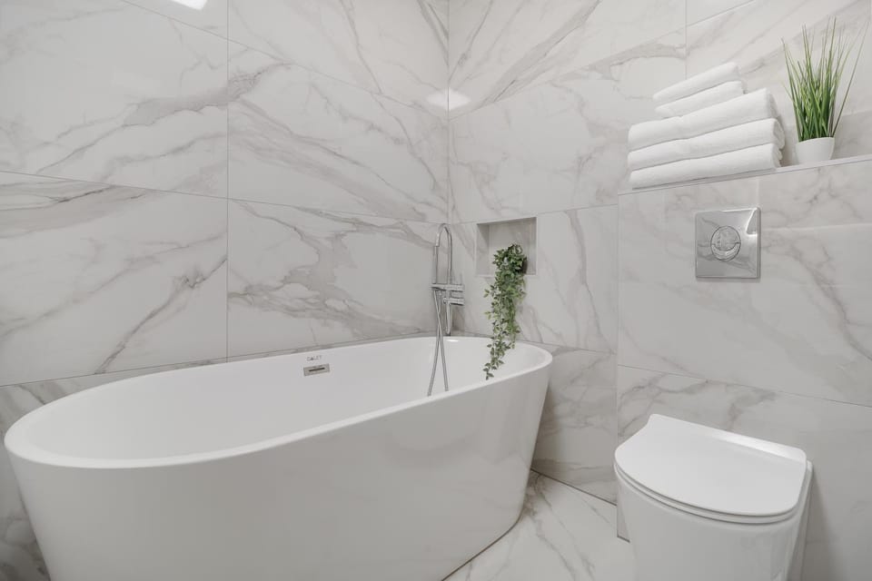 Toilet, Bathroom, Bath