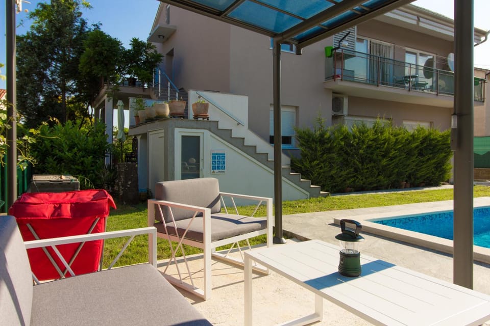 Lovely holiday home Pjacal II with pool in Pula Apartment in Pula