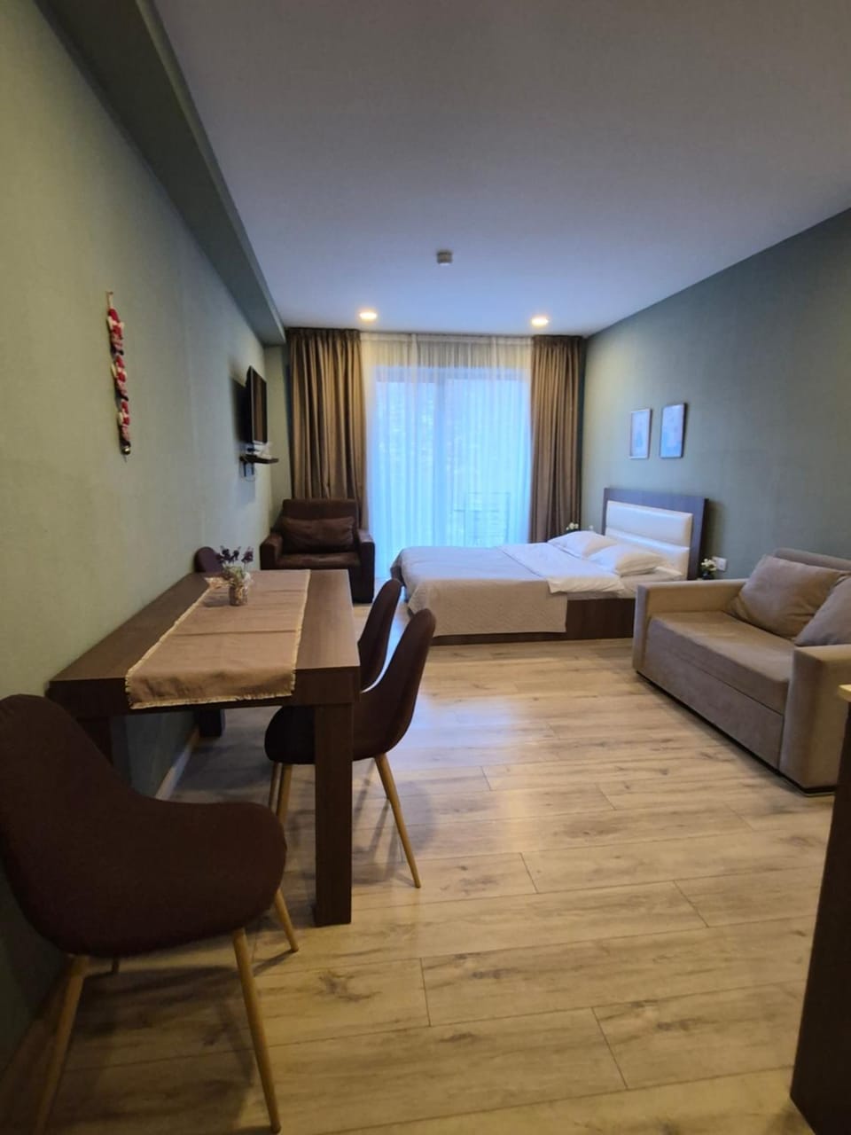 Photo of the whole room