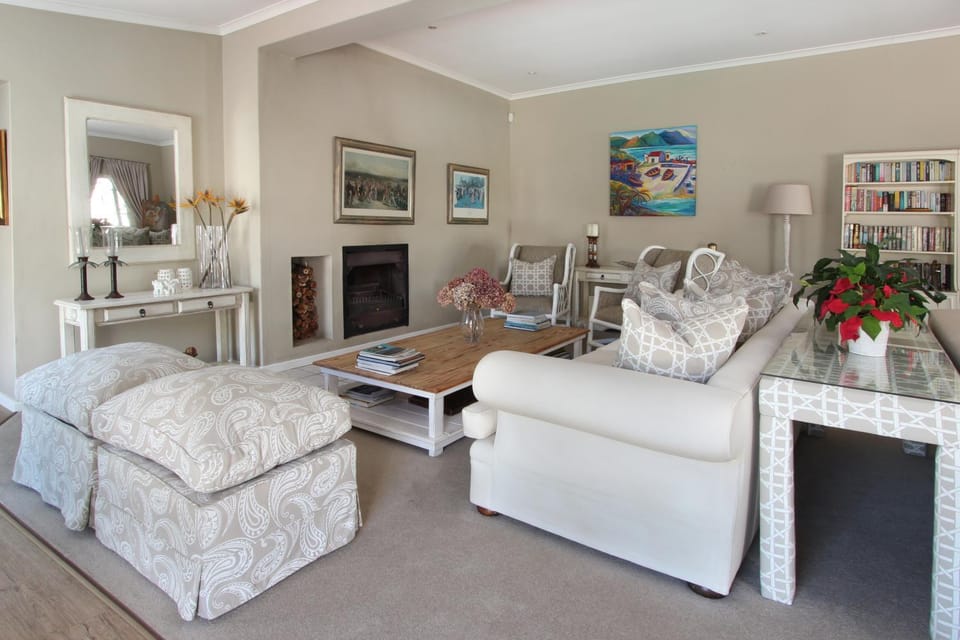 Living room, Lounge or bar, Seating area
