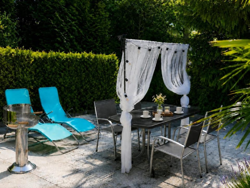 BBQ facilities, Balcony/Terrace, Seating area