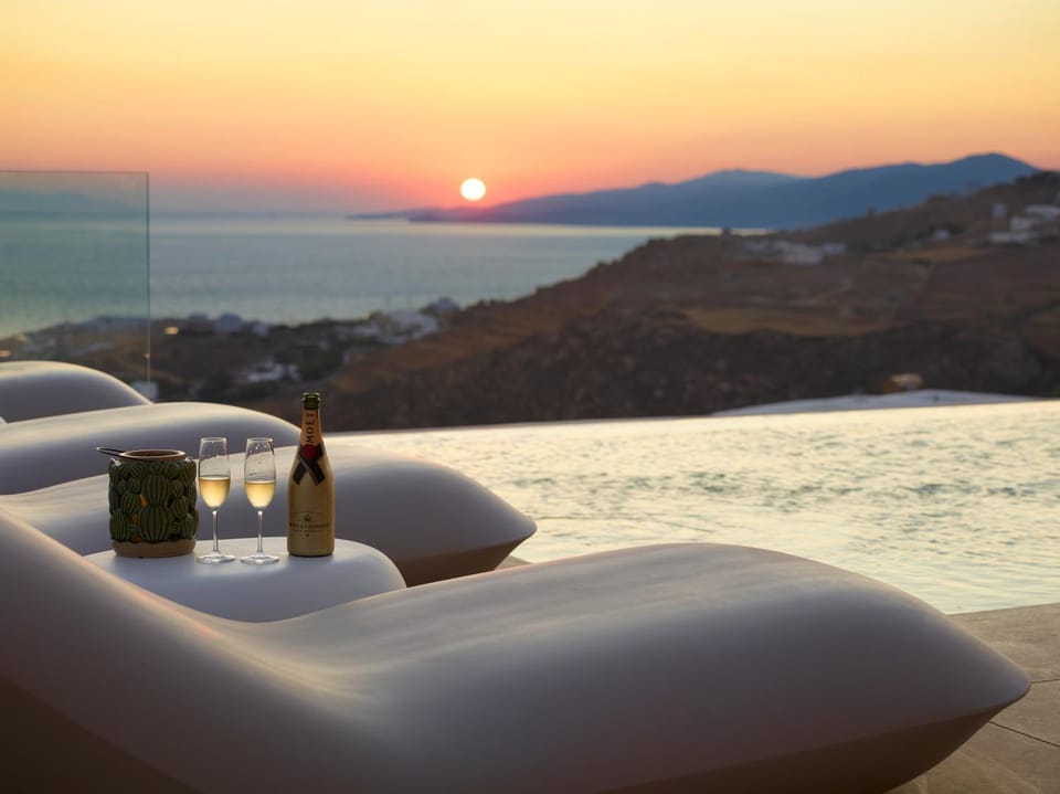 Drinks, Sunset