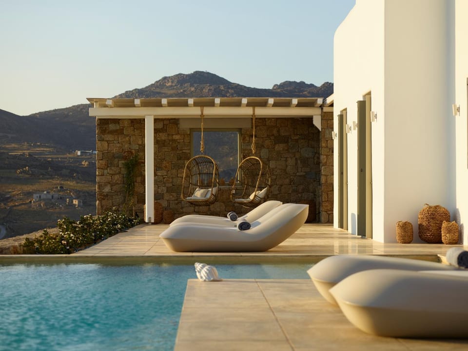 Swimming pool, sunbed