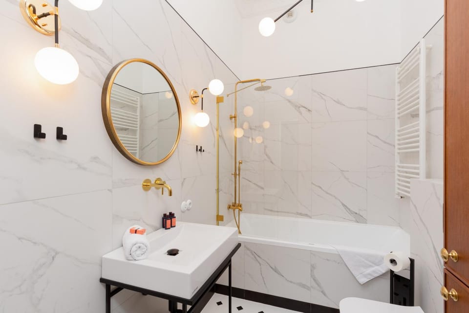 Bathroom, Bath