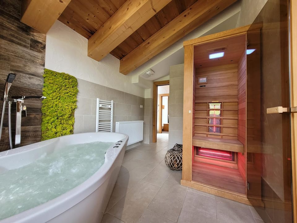 Chalets Jasná Centrum APARTMENT S - Free Jacuzzi & Sauna and Chopok view Apartment in Slovakia