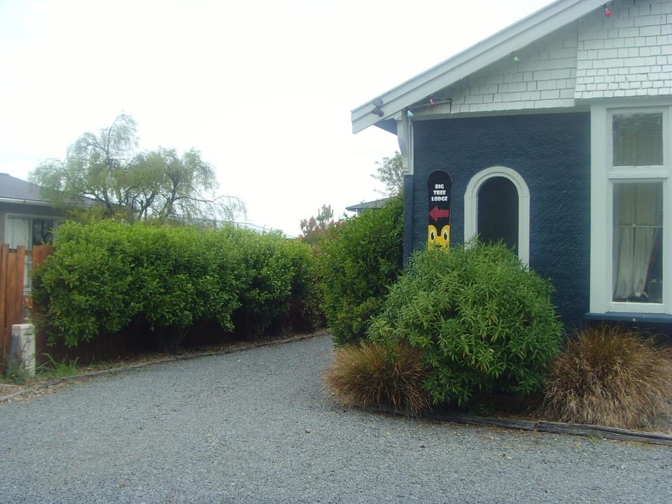 Facade/entrance, Decorative detail