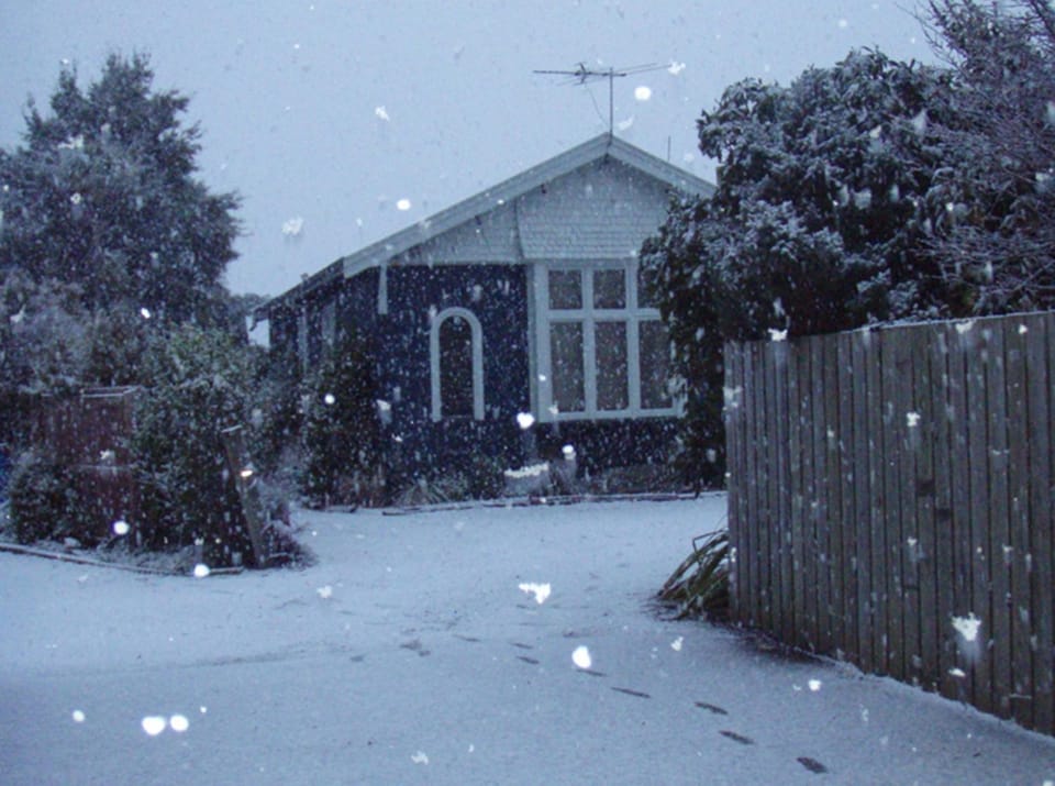 Property building, Facade/entrance, Winter