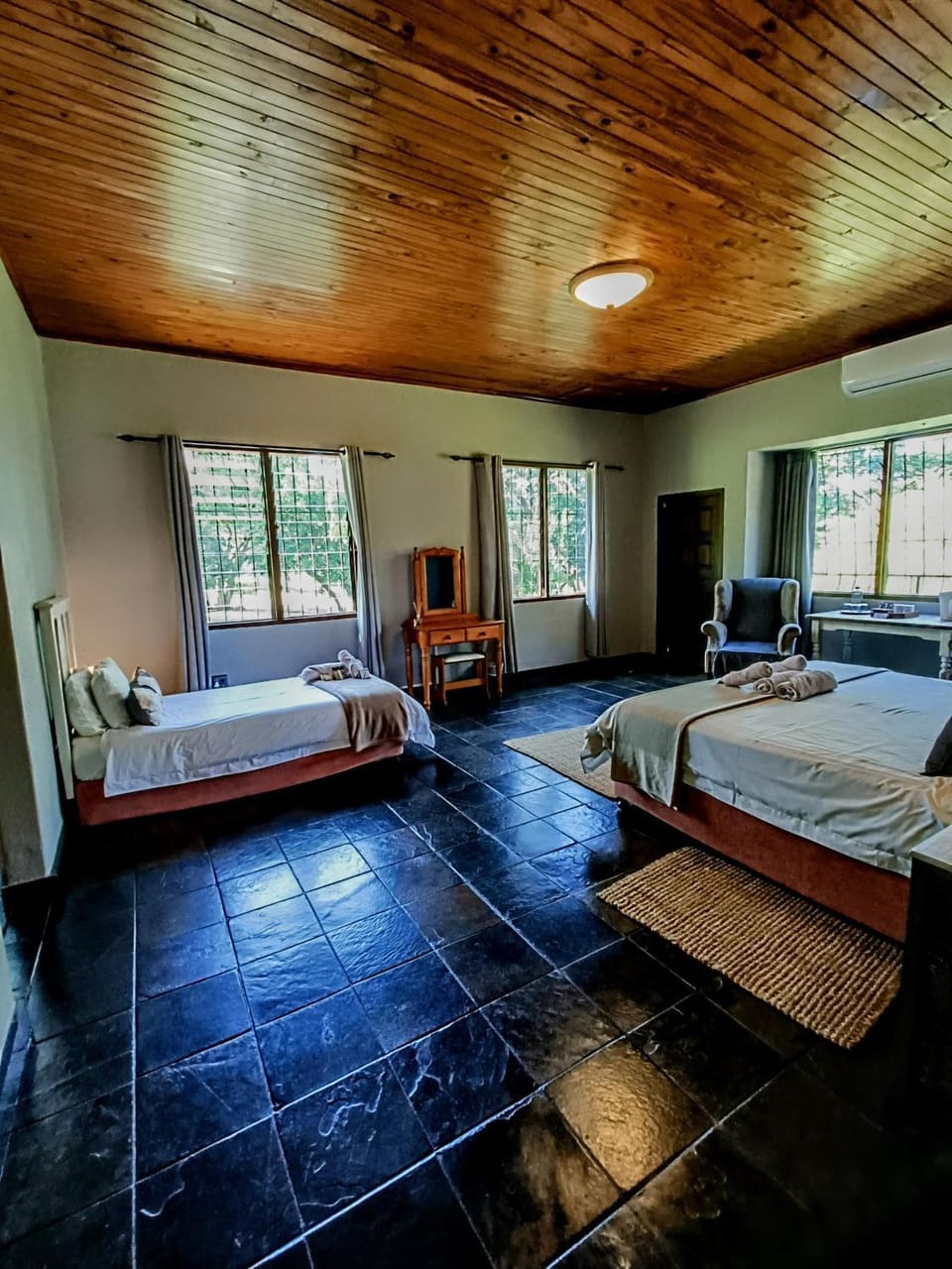 Photo of the whole room