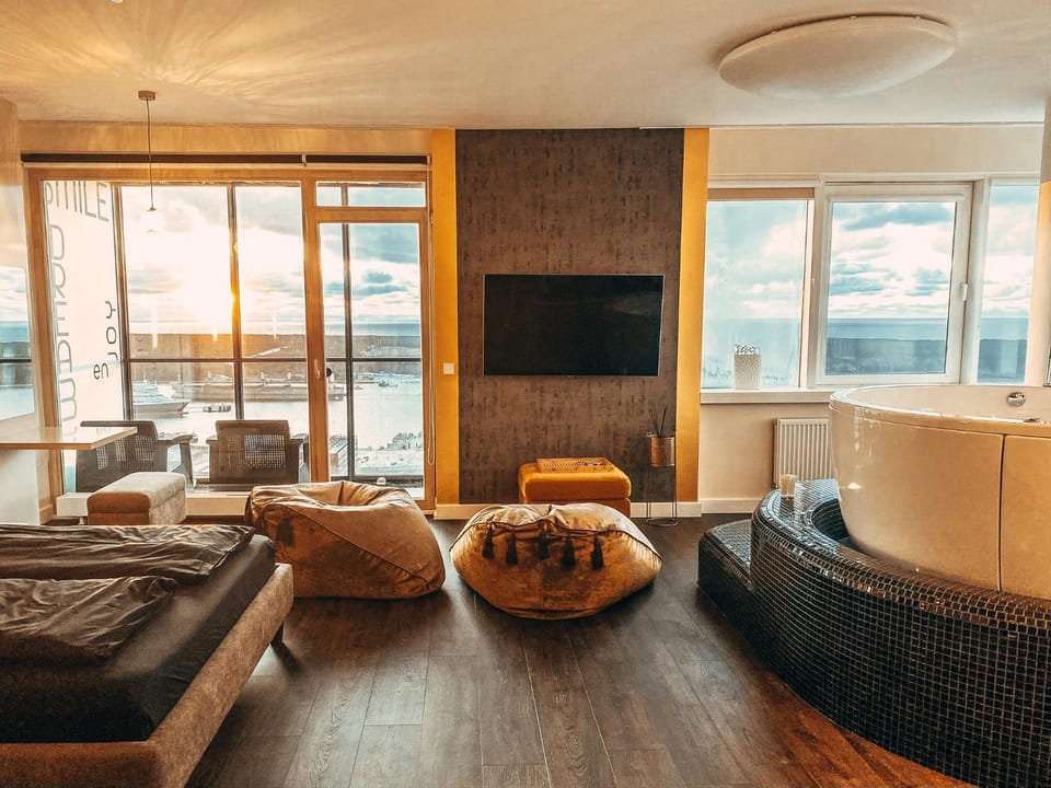 Sauna, Living room, Sea view, Sunset, Bath