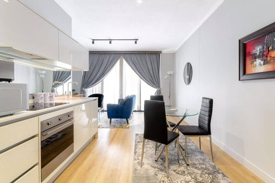 Alimama Spaces: The Manson Newton Villa Ellipse Apartment in Sandton
