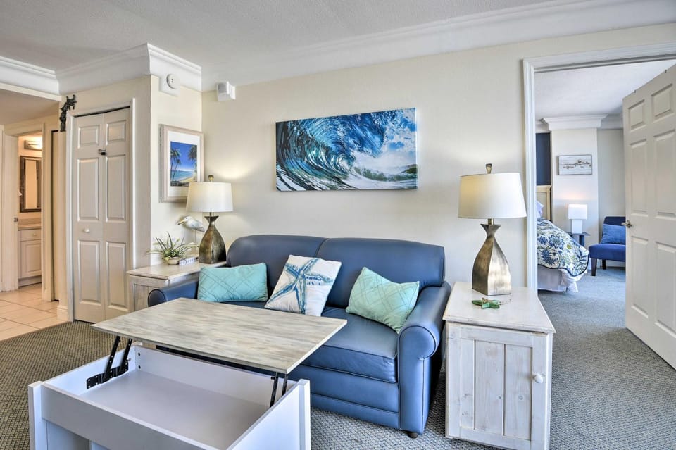 ‘Vacation Vibe’ Condo: Eleventh-Floor Ocean Views House in Holly Hill