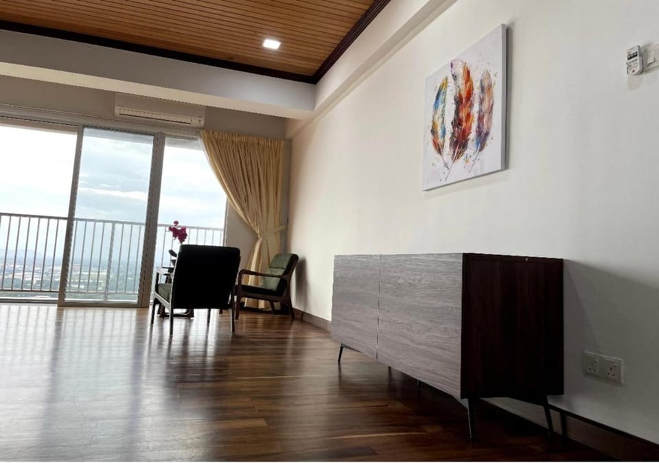 The Venus - Spacious Wooden TOP Floor Apartment Apartment in Perak