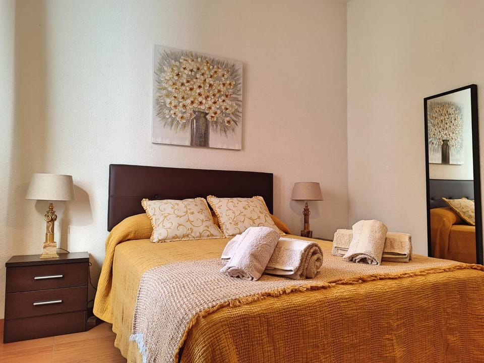 Bed, Bedroom