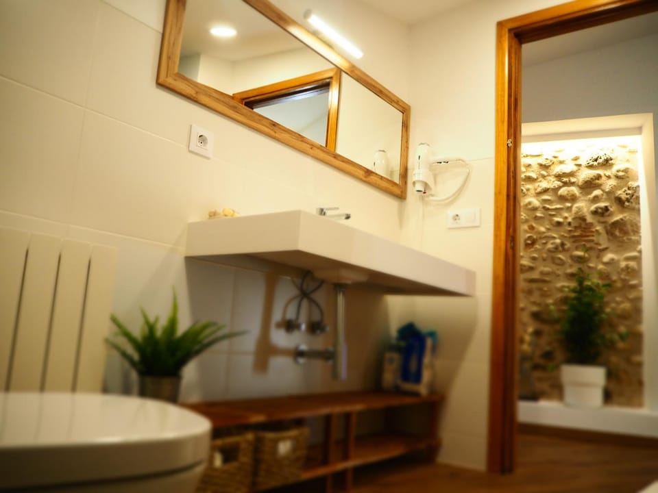Bathroom, heating