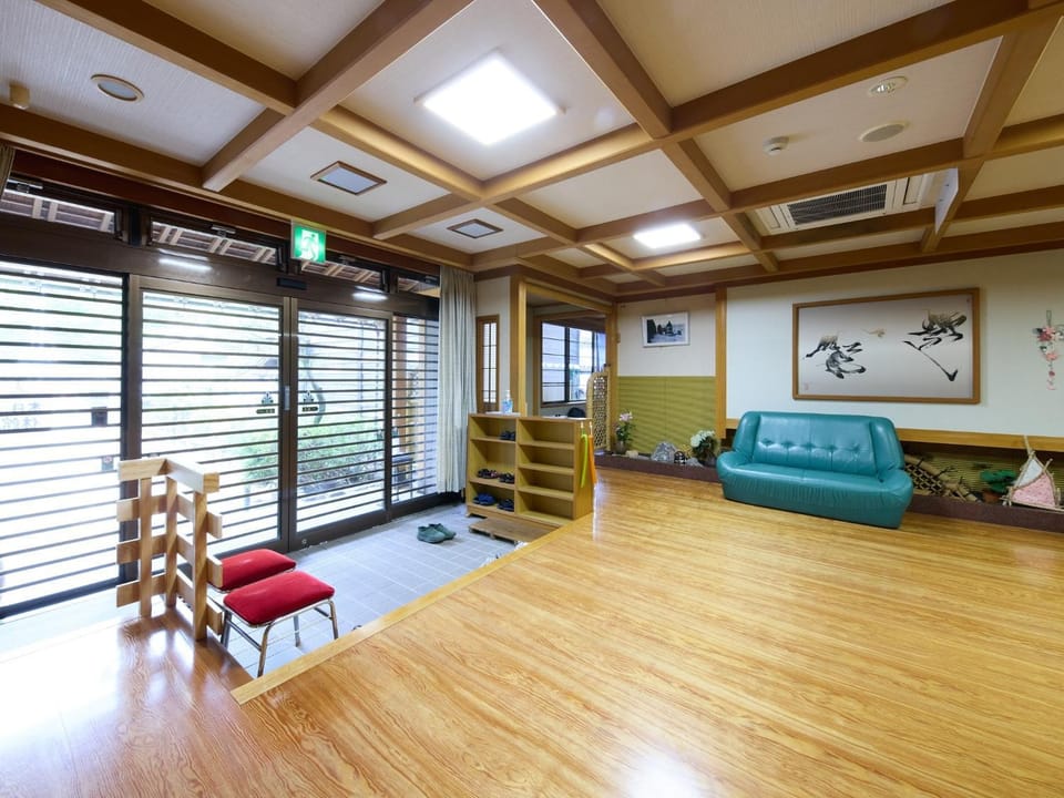 Lobby or reception, Internal: Not applicable to any particular room
