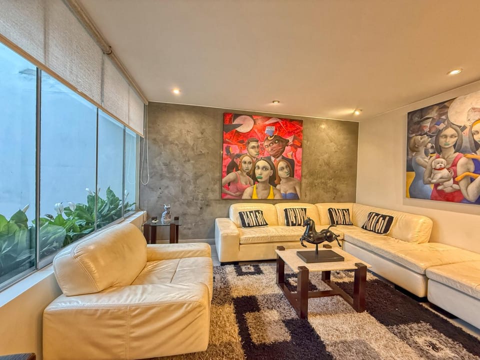 Beautiful Penthouse in Lima, in front of the park Apartment in Santiago de Surco