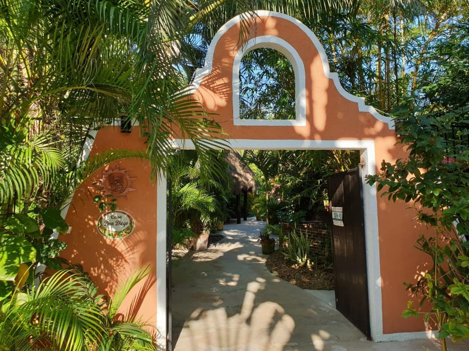 Property building, Facade/entrance