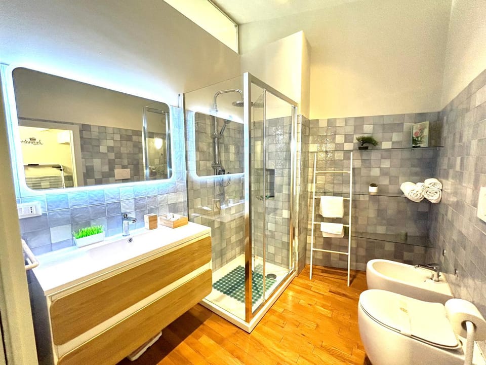 Shower, Bathroom