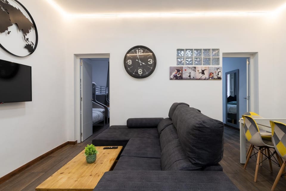 Communal lounge/ TV room, Lounge or bar
