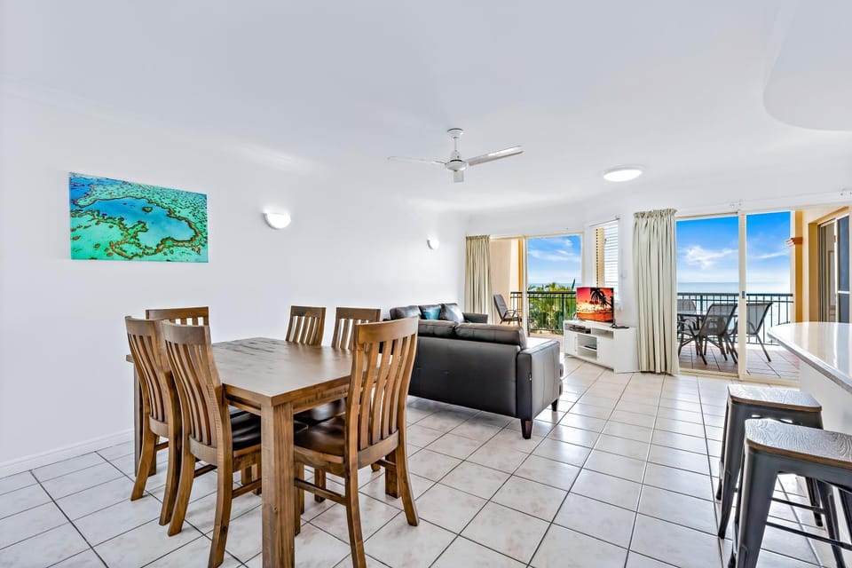Dining area, Sea view