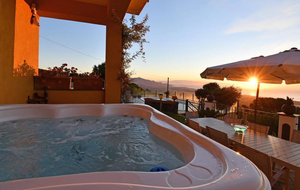 Hot Tub, Pool view, Sunrise