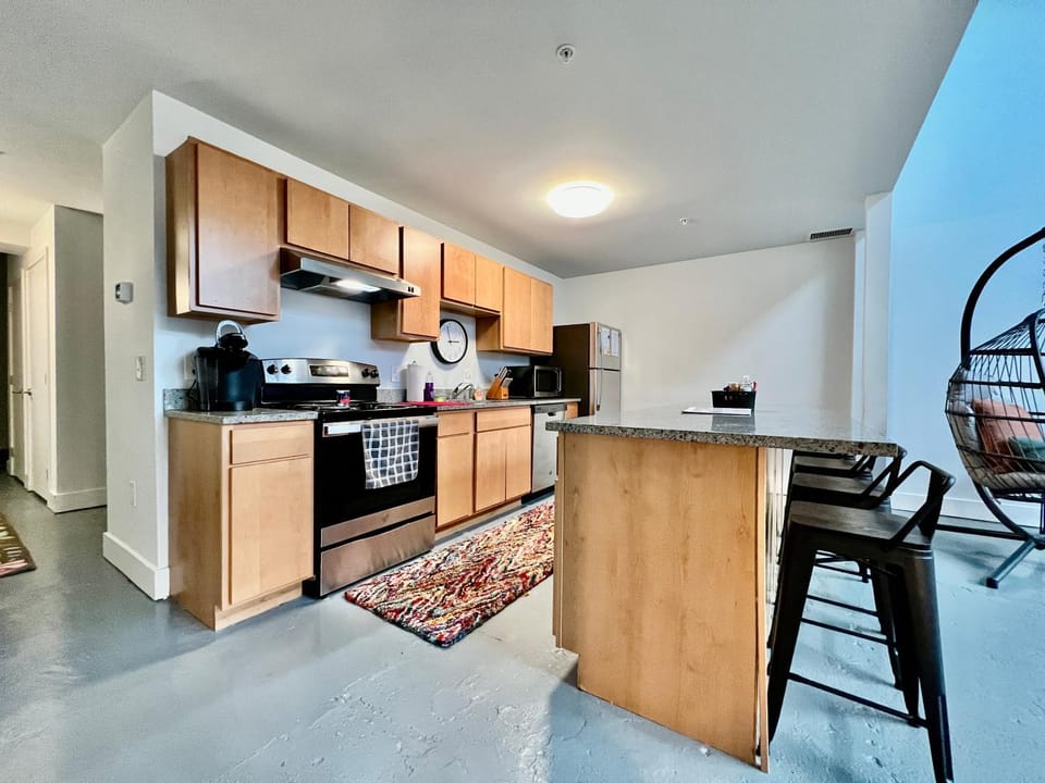 Kitchen or kitchenette, Dining area, dishwasher, pet friendly, stove, toaster
