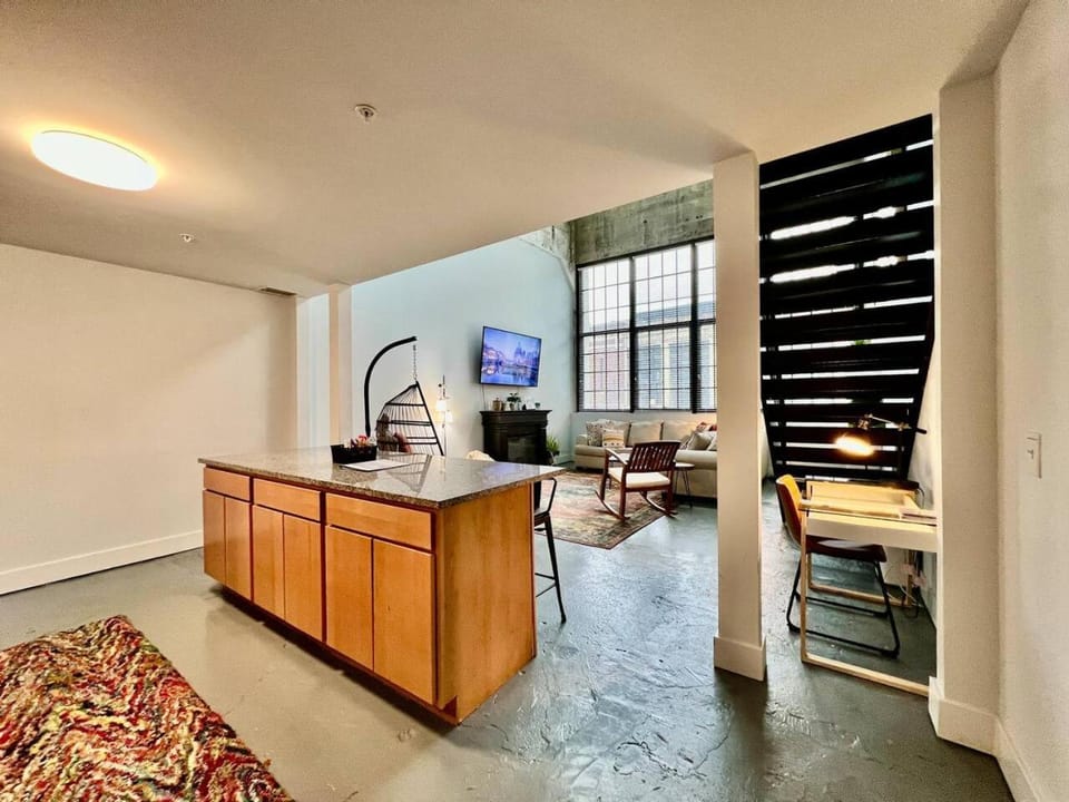 New renovated Loft in Old factory by Kings Island Apartment in Ohio