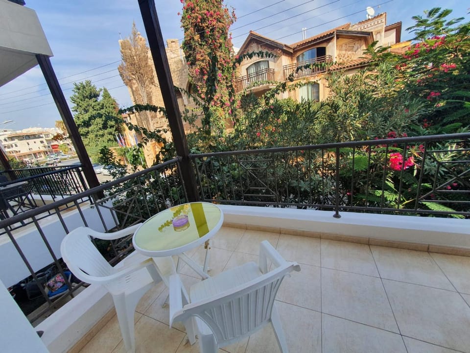 Balcony/Terrace, Seating area, Garden view
