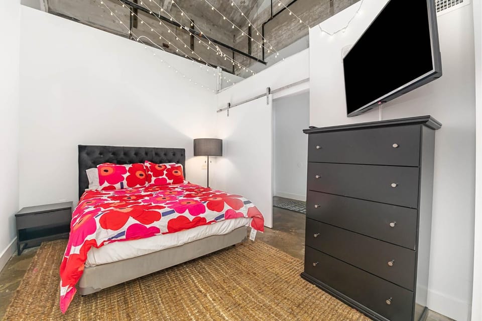 The Coolest Loft in the Cincinnati Area Apartment in Ohio