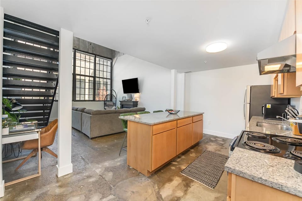 The Coolest Loft in the Cincinnati Area Apartment in Ohio