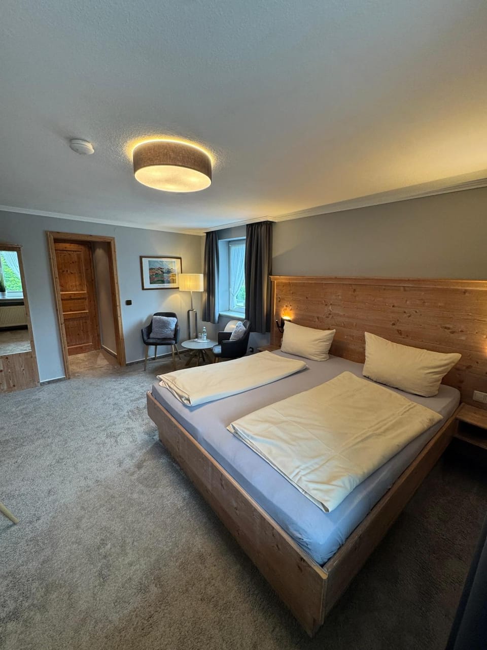 Photo of the whole room