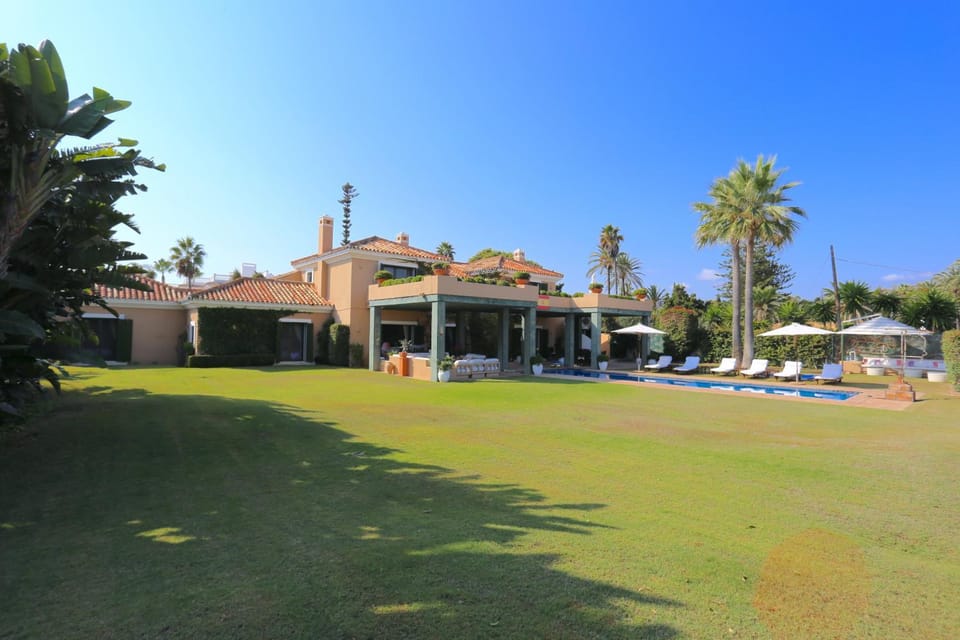 Las Ranas CASASOLA BEACH & GOLF VILLA Villa in Costa del Sol