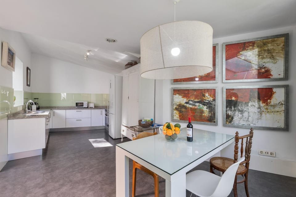 Property building, Kitchen or kitchenette, Living room