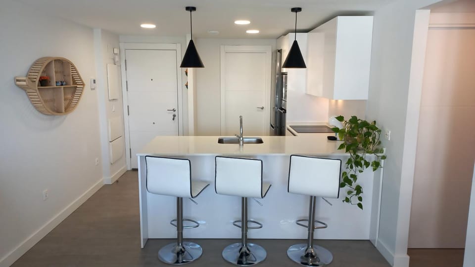Dining area, kitchen