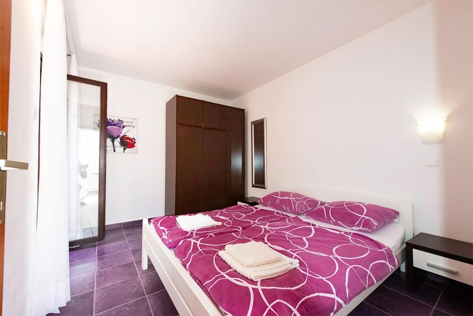 Bed, Bedroom, wardrobe