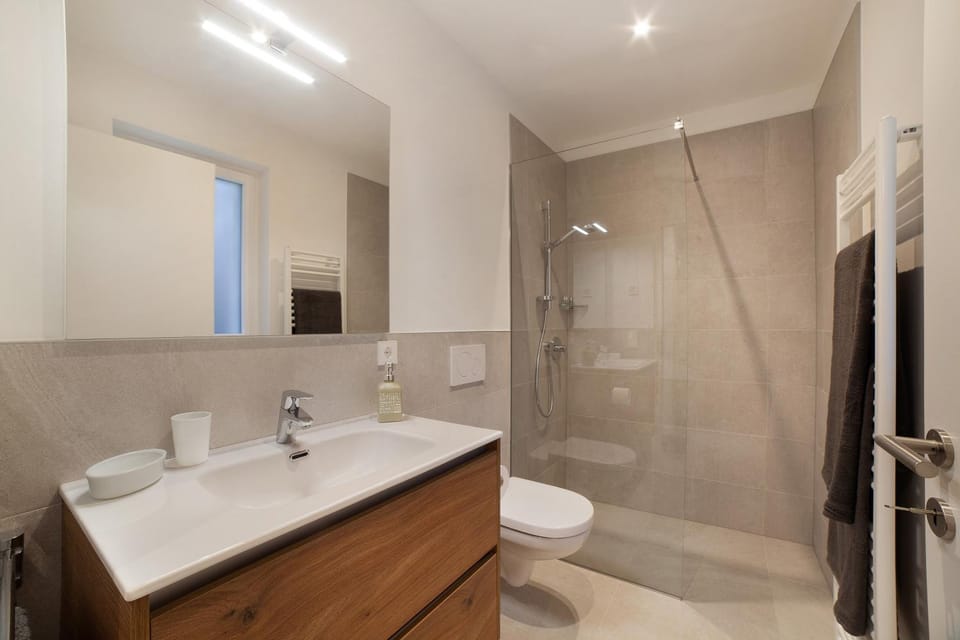 Bathroom, Living room