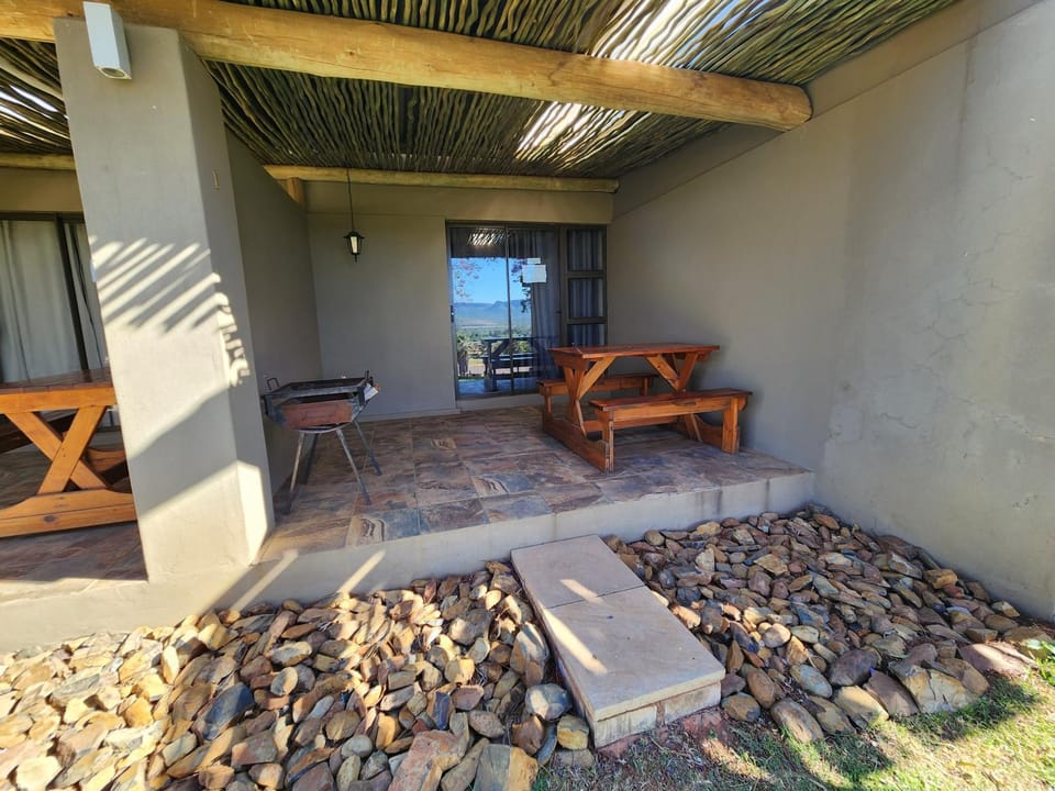 Patio, Day, Seating area, Garden view