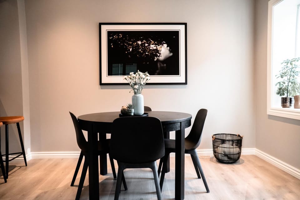 Living room, Dining area
