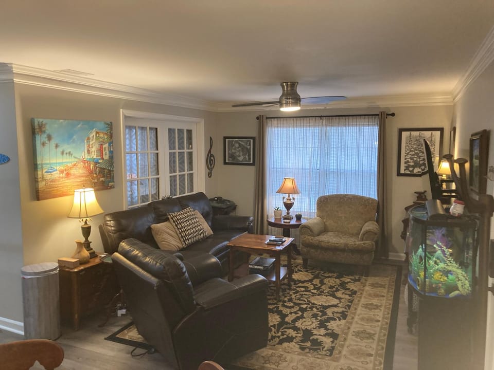 Living room, Seating area, fireplace